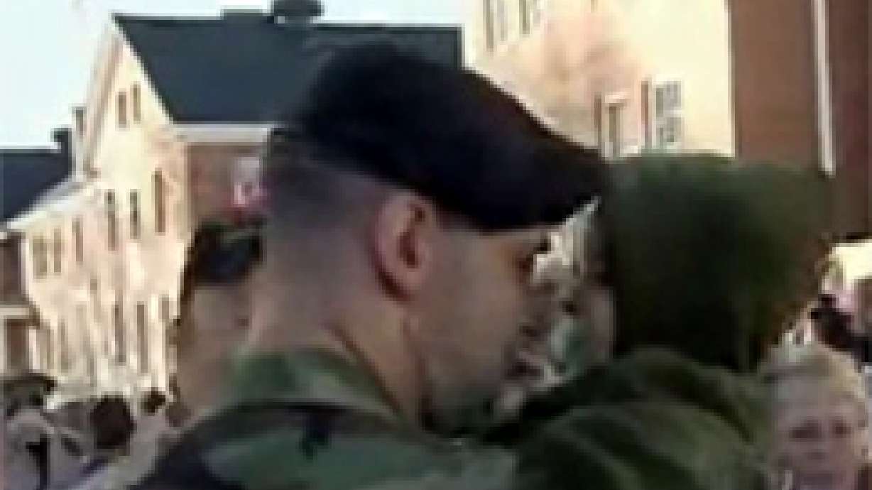 Army Unit Returns Home to Hearty Welcome