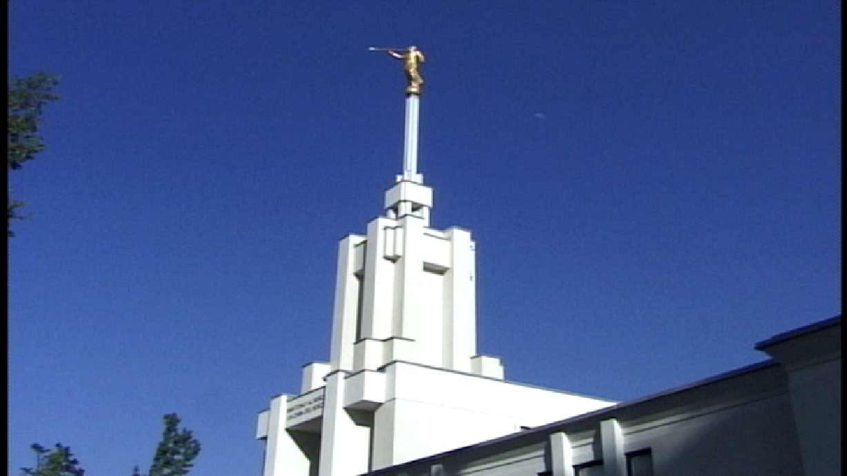 President Hinckley to Travel Temple Open House in Chile