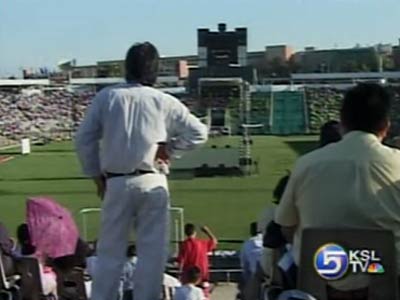 LDS President Gordon B. Hinckley Arrives in Chile