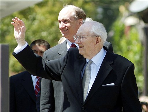 President Hinckley Heads Temple Rededication in Chile