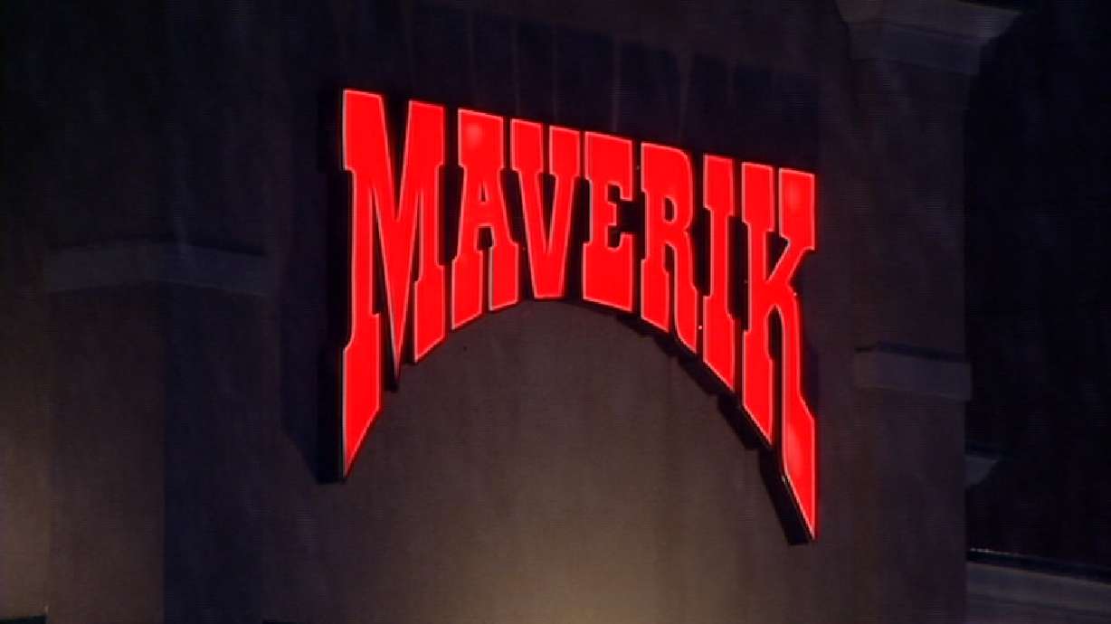 Two Gas Stations Robbed at Knifepoint