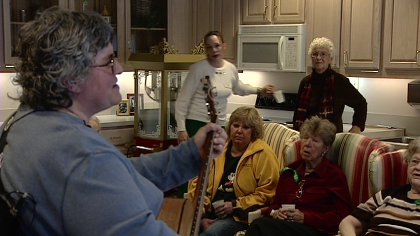 Musician Helps Alzheimer's Patients Remember