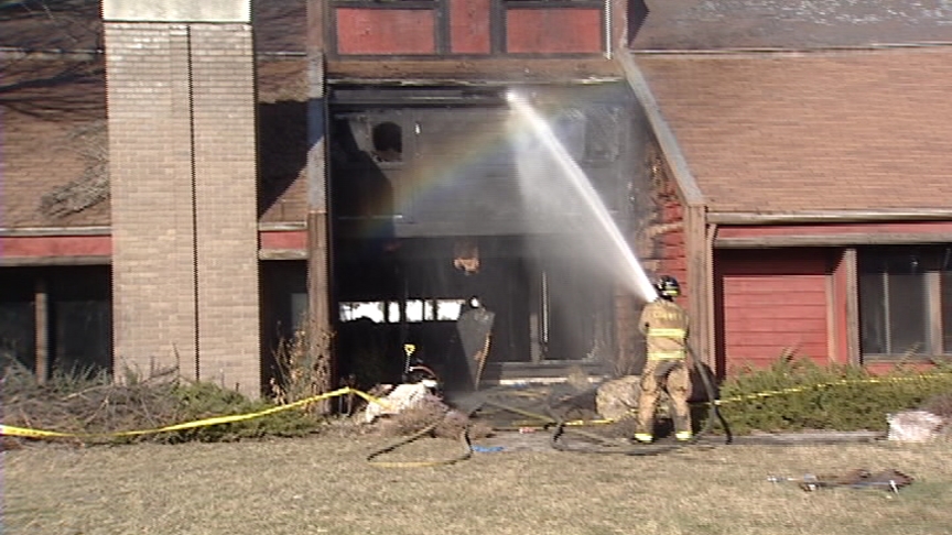 Fire Destroys Murray Home