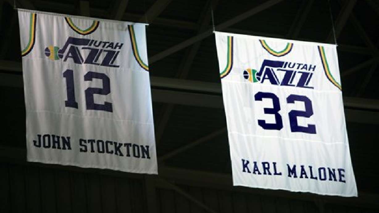 Jazz Retired Malone's No. 32