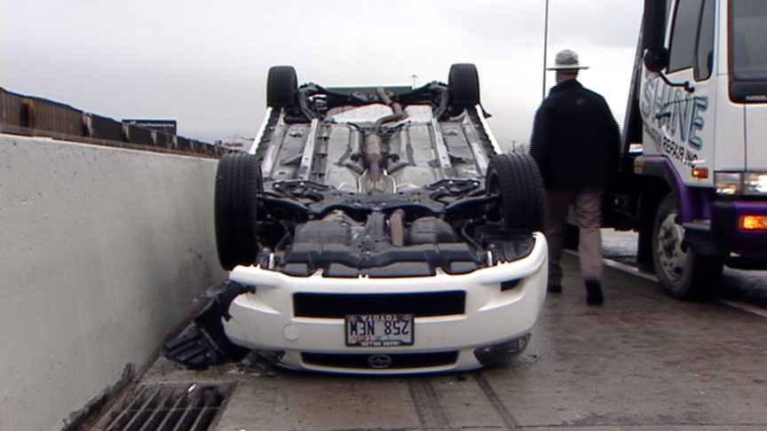 Rollover Stalls SB I-15 Traffic