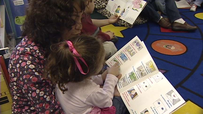 Program Helps Kids and Parents Read