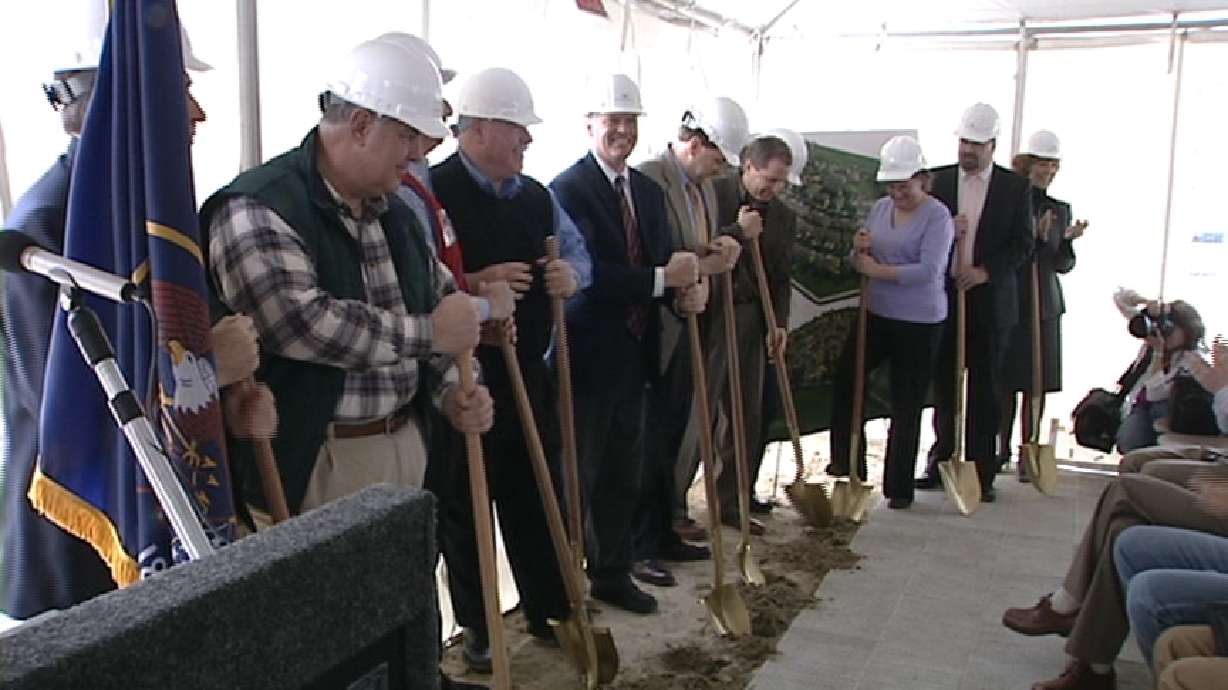 Sandy Breaks Ground for New Wal-Mart