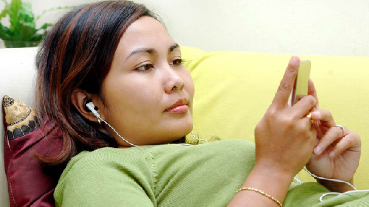 Researchers: Electronics may lessen people's interest in great outdoors