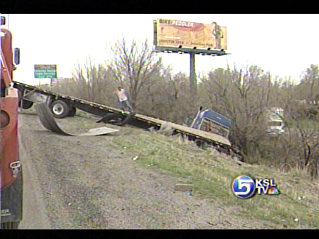 Semi Loses Load on I-15 in Lehi