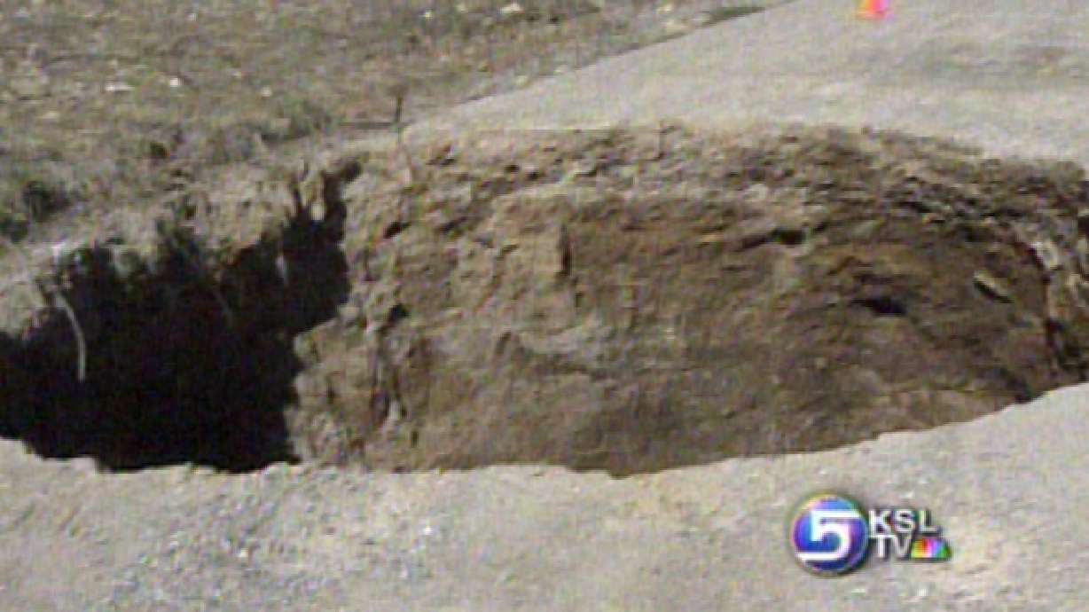 Huge Sinkhole Getting Lots of Attention