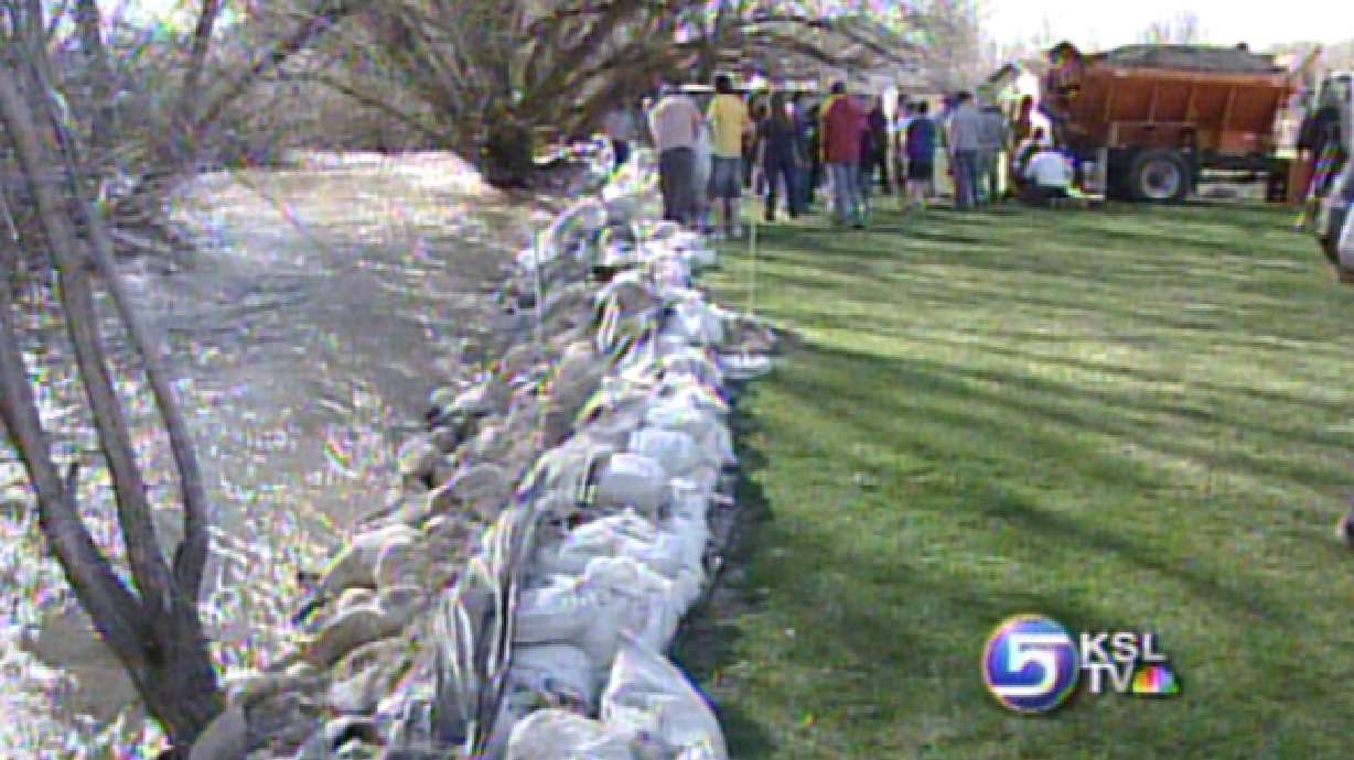 Logan Residents Work to Prevent Flooding