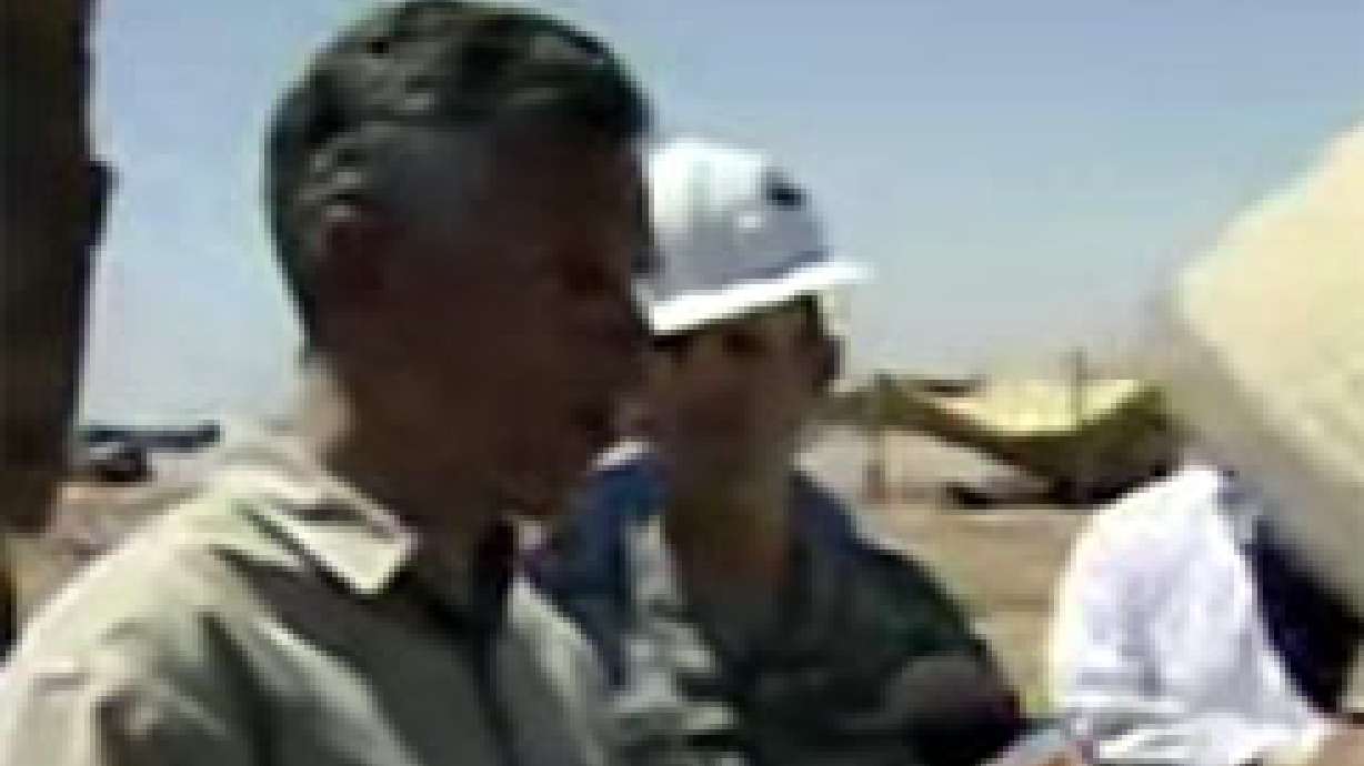 Gov. Huntsman Visits Utah Guard Troops on Border