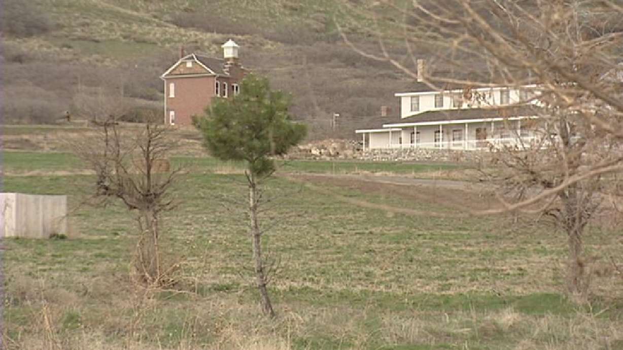 Neighbors Upset with Heritage Park Decision to Lease Land