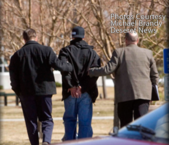 Suspect in Sandy bank robbery turns himself in