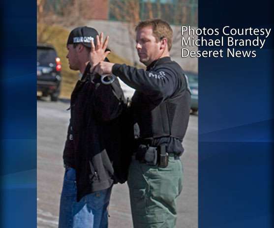 Suspect in Sandy bank robbery turns himself in