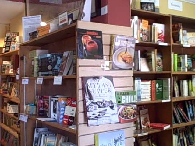 Book sellers adjusting to compete in economy