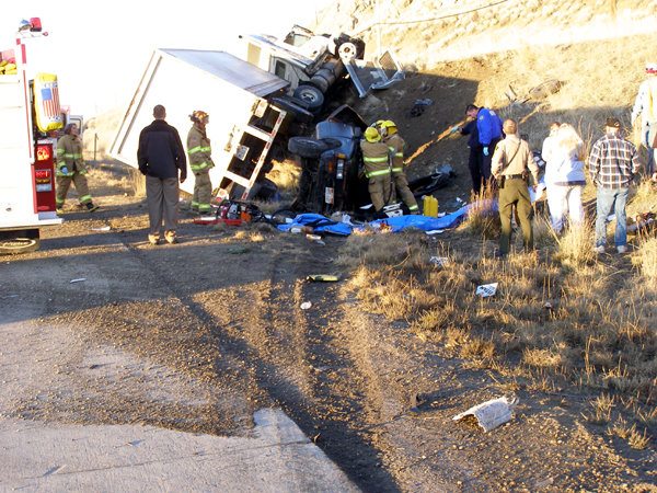 2 injured when mail truck hits pickup truck on I-80
