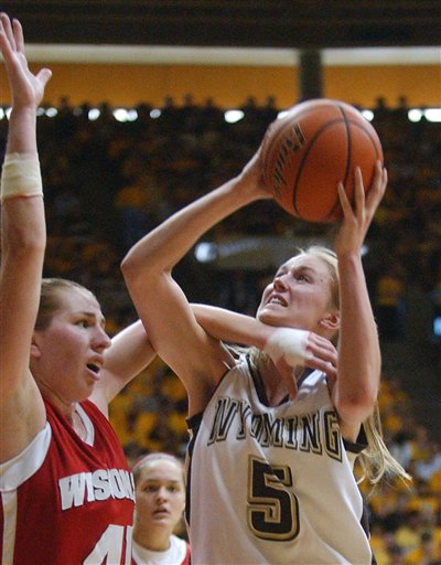 Wyoming Cowgirls win WNIT Championship