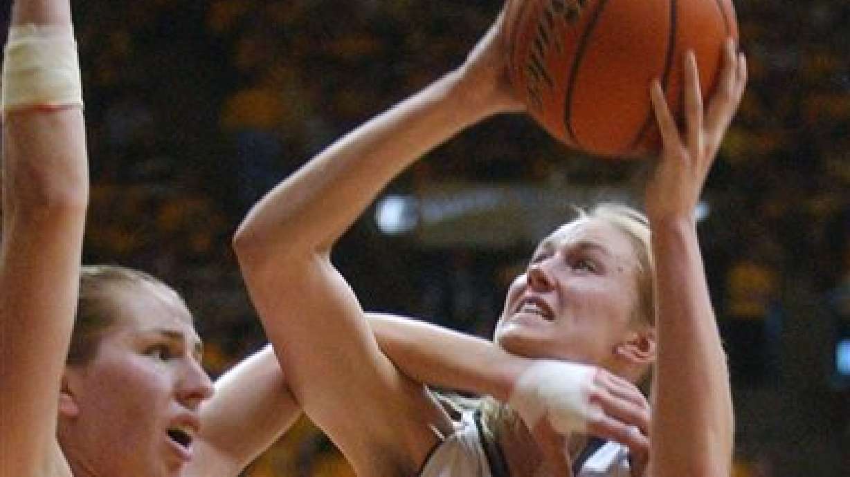 Wyoming Cowgirls win WNIT Championship