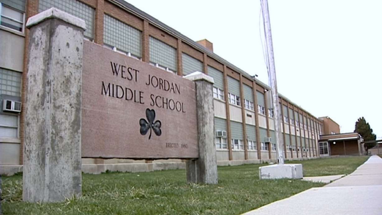 School district implementing weekly late start for middle schools