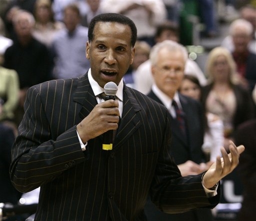 Adrian Dantley's Jersey Retired