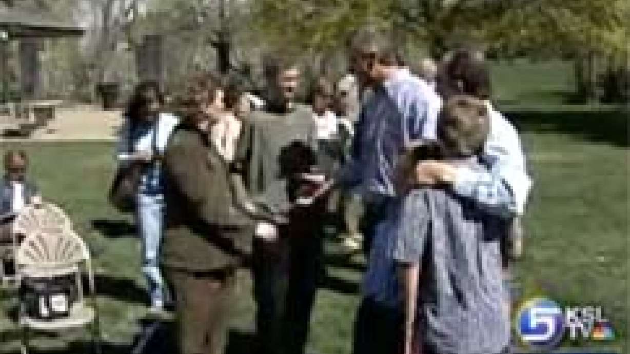 Rally Focuses on Health Insurance Options for Kids