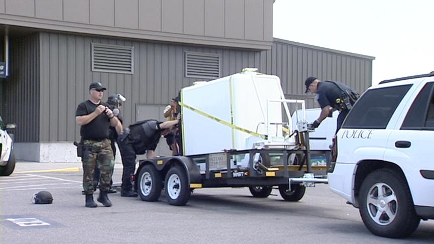 Belt Buckle Causes Evacuation of Airport Terminal