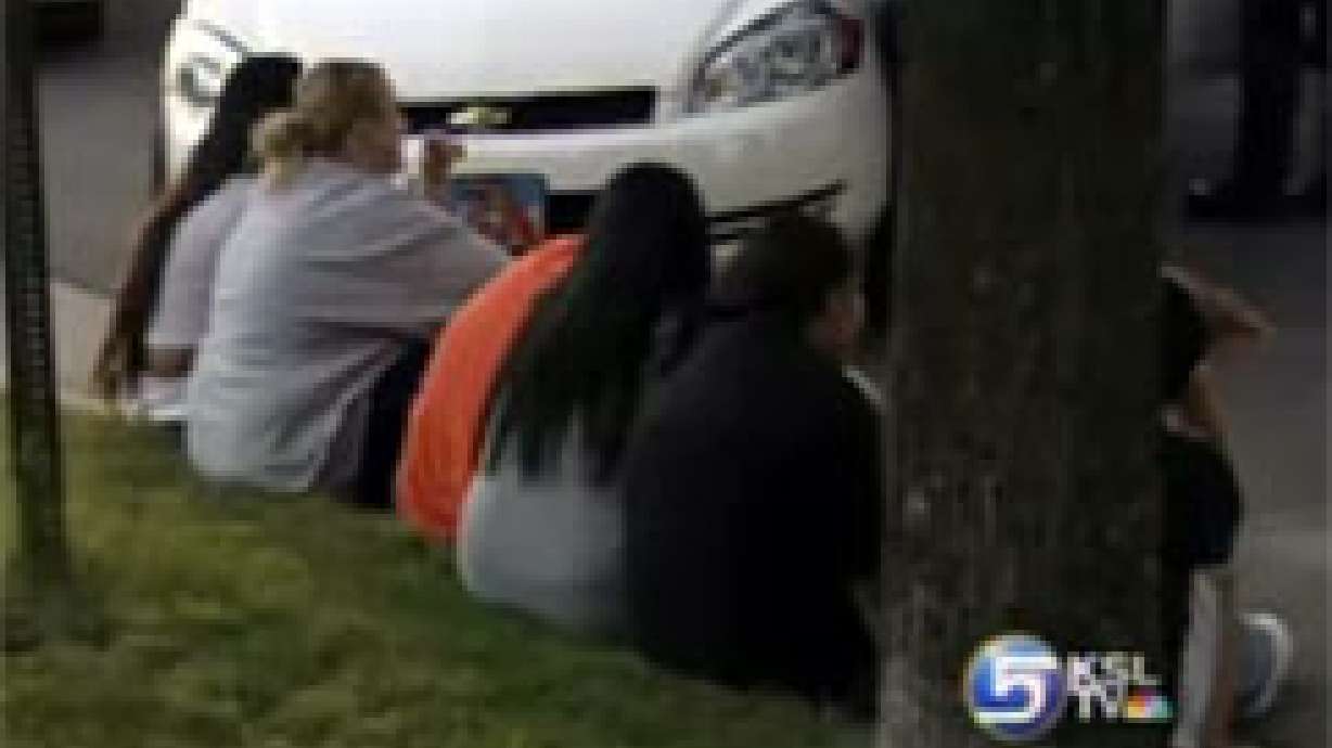 Police Foil Girl Gang Fight
