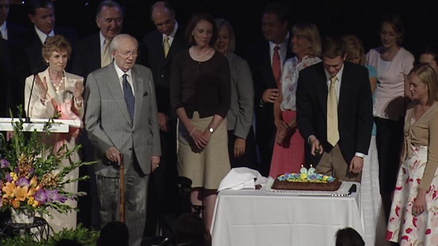 President Hinckley Marks 96th Birthday