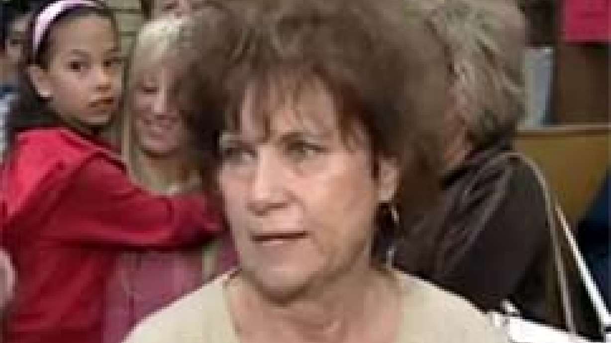 Teacher's Love of Shakespeare Wins Her a High 5