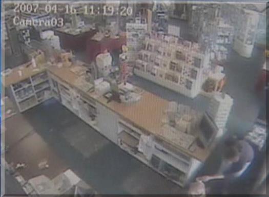 Purse Theft Caught on Tape