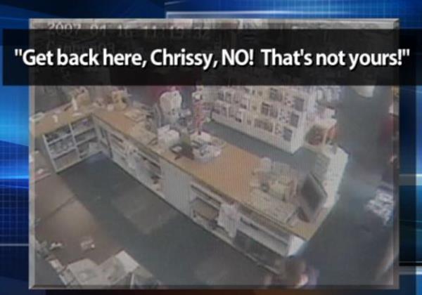 Purse Theft Caught on Tape