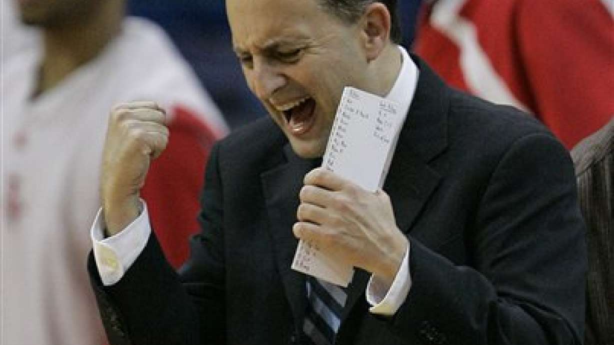 Van Gundy blames starters, reserves and himself in Rockets' loss