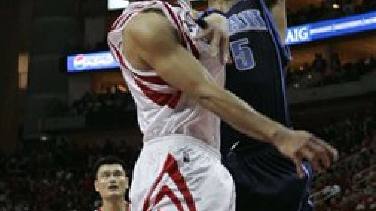 Rockets Rule at Free-Throw Line to Outlast Jazz