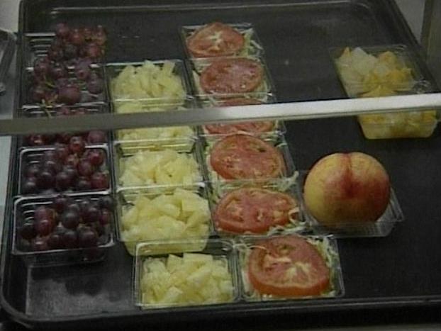 Panel Urges Congress to do Away with Junk Food in School Vending Machines