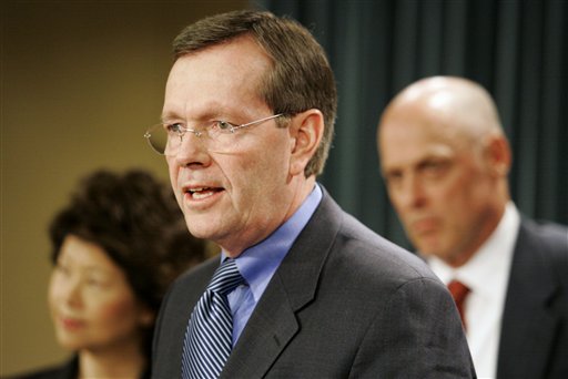 Governors have tools to cut health care costs, Leavitt says