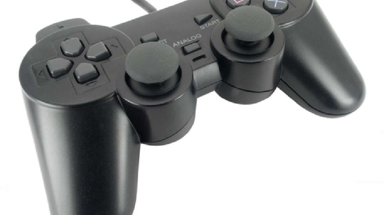 Video gamers keep playing, despite economy