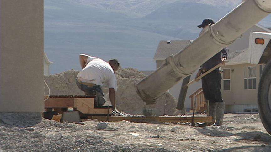 Hundreds of Homeowners Report Crumbling Driveways