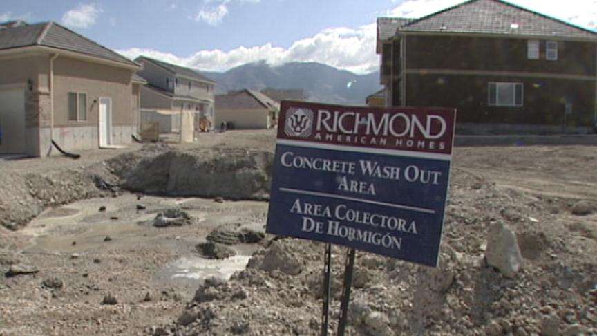 Hundreds of Homeowners Report Crumbling Driveways