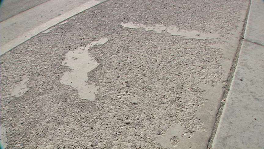 Hundreds of Homeowners Report Crumbling Driveways