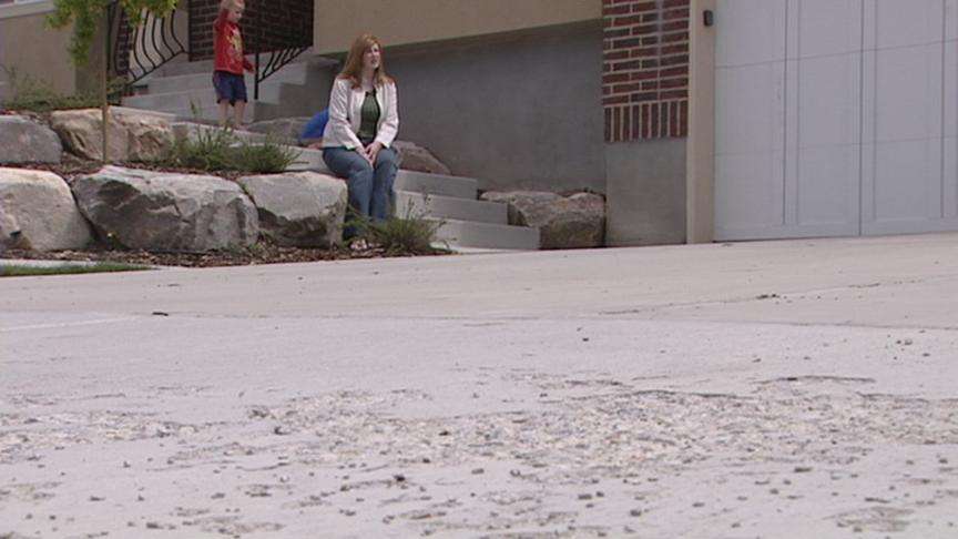 Hundreds of Homeowners Report Crumbling Driveways