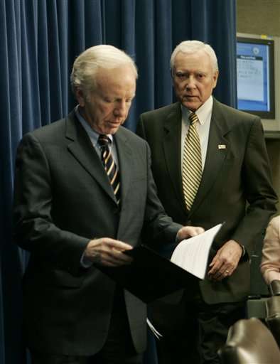 Hatch, Lieberman Sponsor Bill to Give House Votes to D.C., Utah