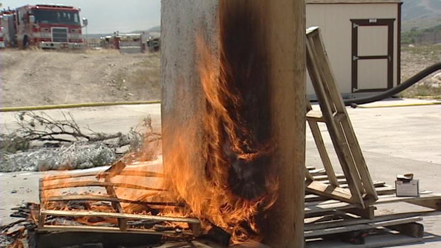 Gel Absorbs Water to Aid Firefighters