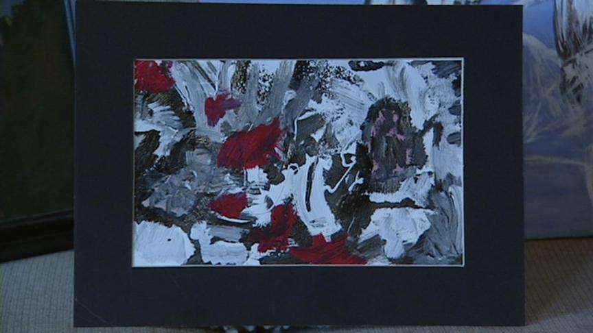 Teen Presents Governor with Portrait