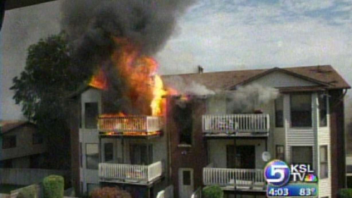 Fire Forces Evacuations in Roy