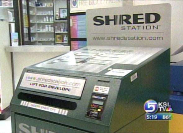 Grocer Offers Shredding Stations