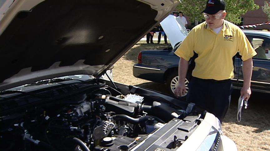 High School Students Square Off in Auto Skills Competition