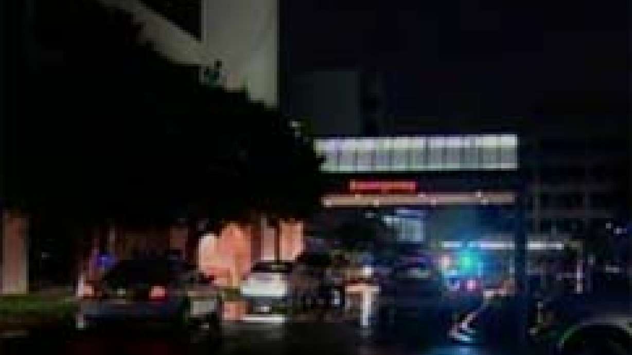 Man With Gun Threatens Suicide at Hospital