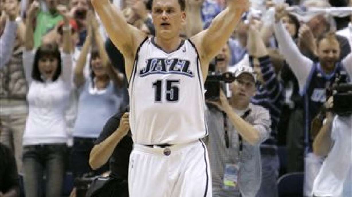 Williams drops 31 points as Jazz Win Game 1