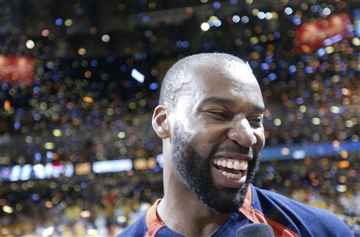 Davis dominates Jazz as Warriors take Game 3